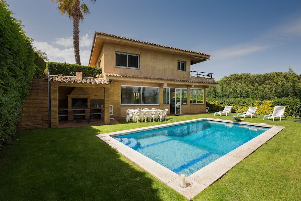 Cabrilslux III — hotel in Cabrils
