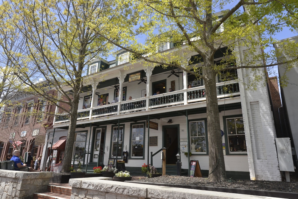 Hall House Hotel in Dahlonega, United States