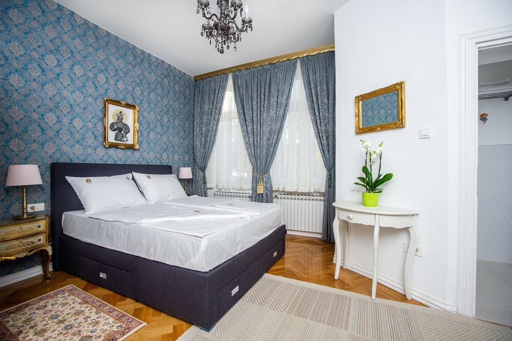 Crown Rooms — 4-Star Luxury Hotel in Zagreb, Croatia