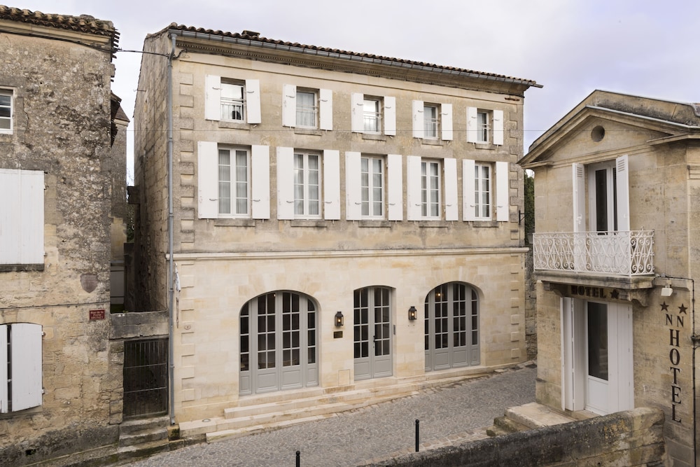 Auberge de la Commanderie - carbon neutral hotel in Saint-Emilion