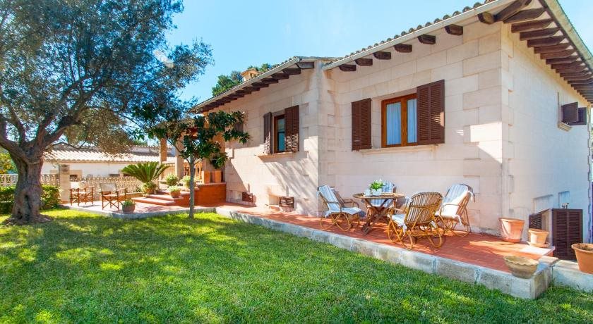 Villa Teix de Bonaire para 10 jardines y vista mar — 4-Star Luxury Hotel in Alcudia, Spain