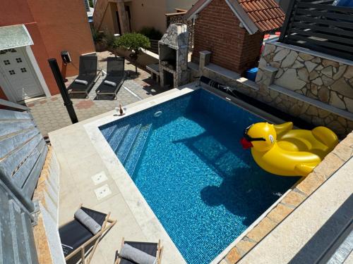Ferienwhg Bilice 2 Pool beheizt Fitness Relax — 4-Star Luxury Hotel in Bilice, Croatia