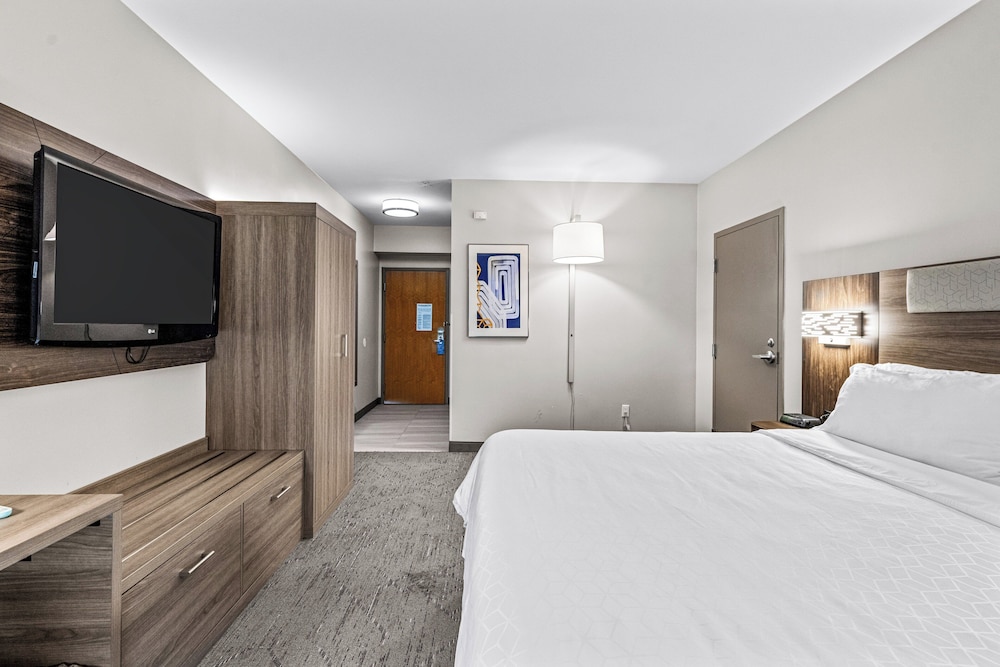 Holiday Inn Express Hotel & Suites Carneys Point by IHG - photo 10