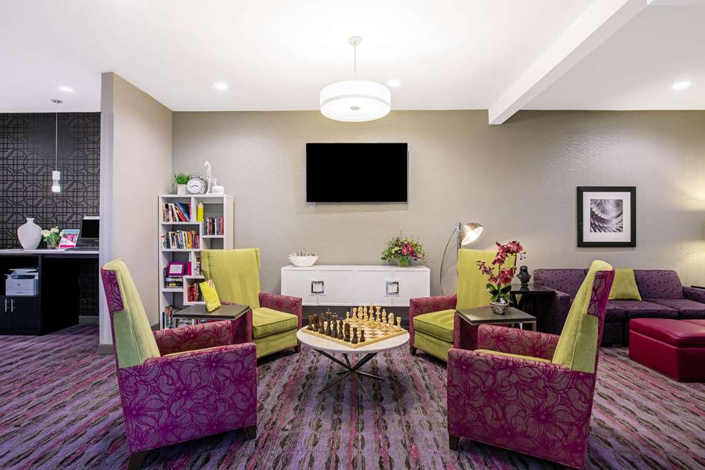 La Quinta Inn & Suites by Wyndham Kearney - photo 6