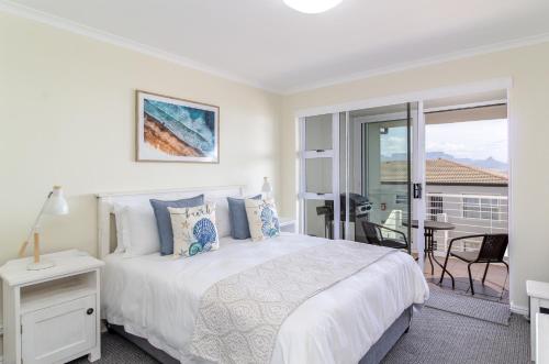Sun and Surf Dolphin Ridge — 4-Star Luxury Hotel in Cape Town, South Africa