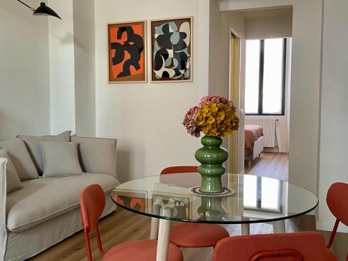 Chic new apartment in Milan Piola Città Studi — 4-Star Luxury Hotel in Milan, Italy