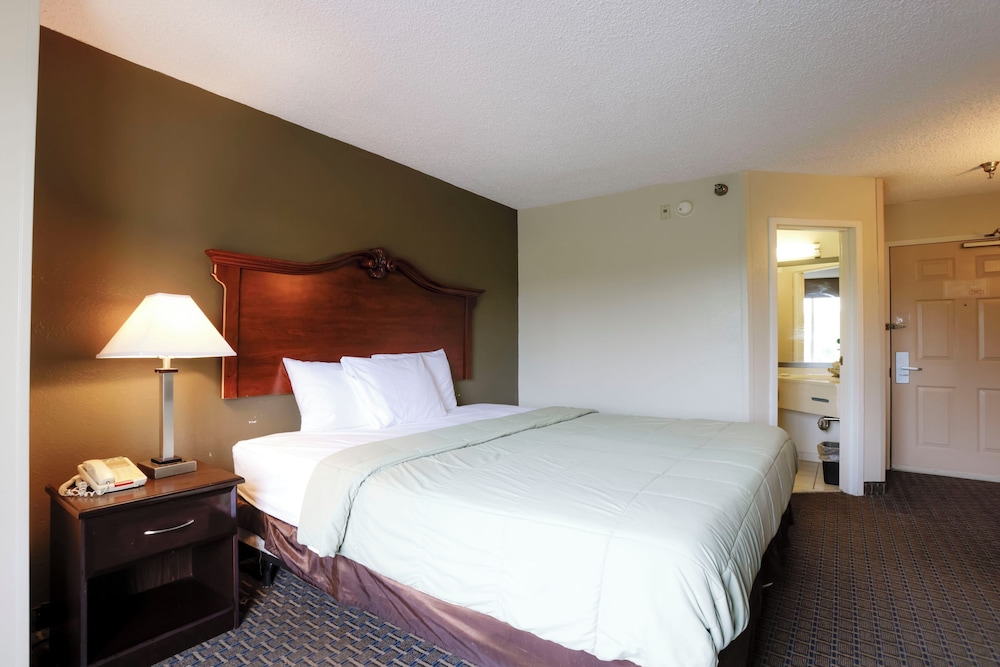 Copley Inn & Suites By OYO Akron OH - photo 20