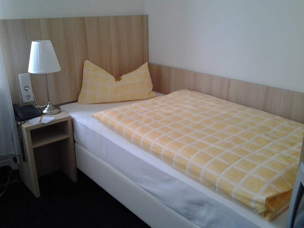 Centralhotel Garni — Offenburg