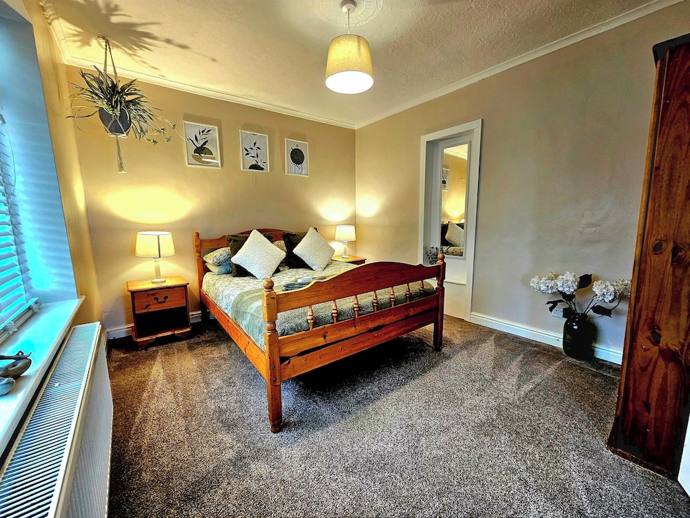 Seaside Escape at Ty Bugail Holyhead - last minute hotel in Holyhead