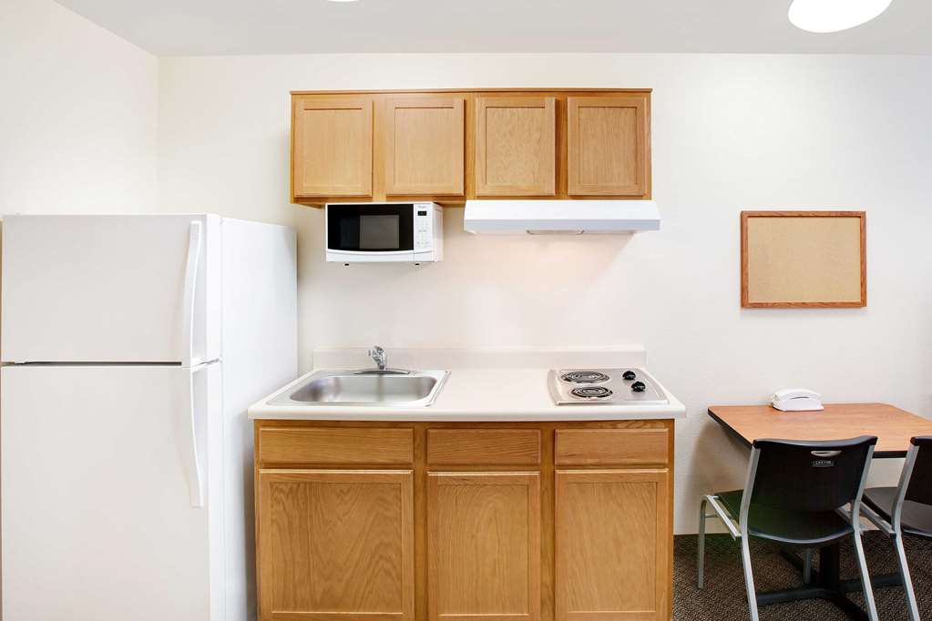 Woodspring Suites Houston Westchase - photo 11