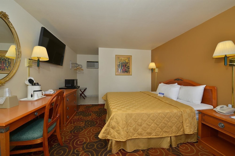 Americas Best Value Inn Santa Rosa NM - photo 5