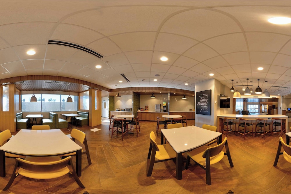 Fairfield Inn & Suites by Marriott Milwaukee Brookfield - photo 50