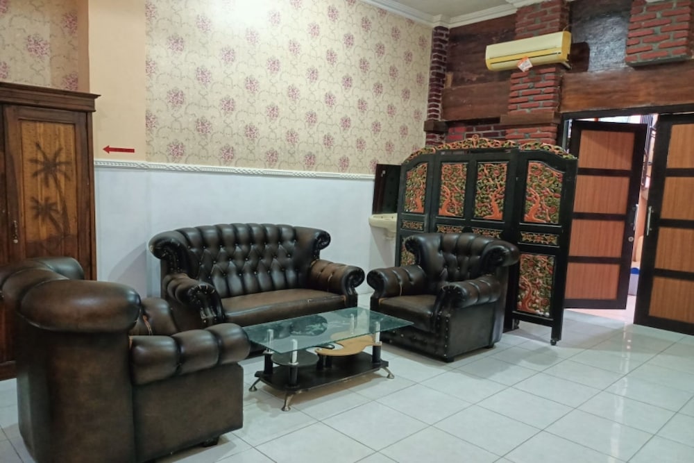OYO 91232 Hotel Garuda — Sumenep — photo 3
