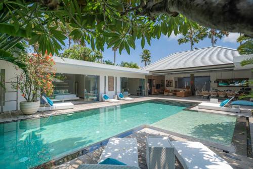 4 BR Villa with pool central location Seminyak — 4-Star Luxury Hotel in Seminyak, Indonesia