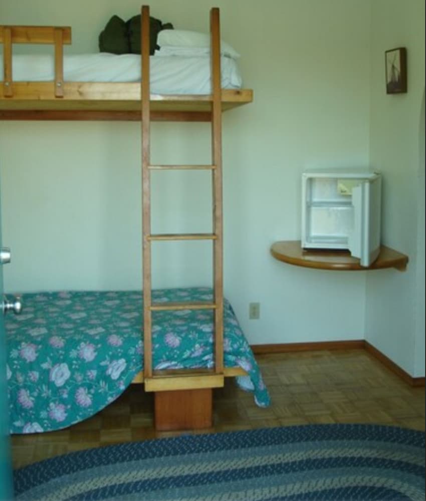 The Dublin House Motel - photo 22