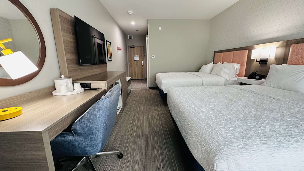 Hampton Inn & Suites Weatherford - photo 27