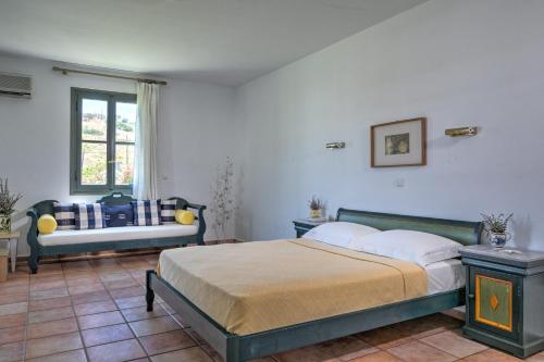 Dioni Hotel — Skyros — photo 2
