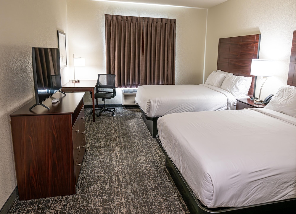 Cobblestone Hotel & Suites Lamar - photo 36
