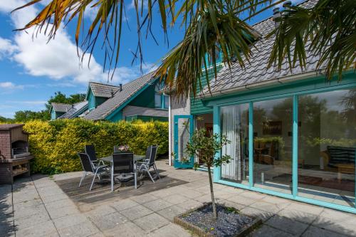 Bandol 184 Kustpark Village Scaldia — 4-Star Luxury Hotel in Domburg, Netherlands