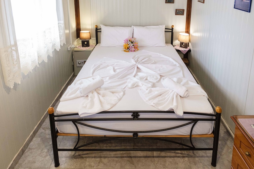 Effie’s Maisonette With Detached Studio — Almyros — photo 4