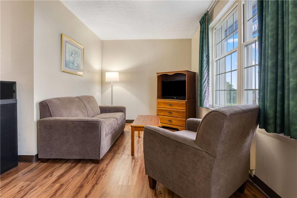Days Inn by Wyndham Madisonville - photo 37