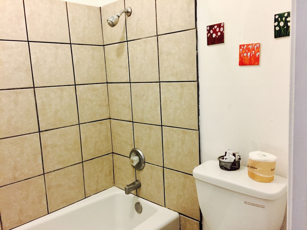 Maple Inn & Suites - photo 26