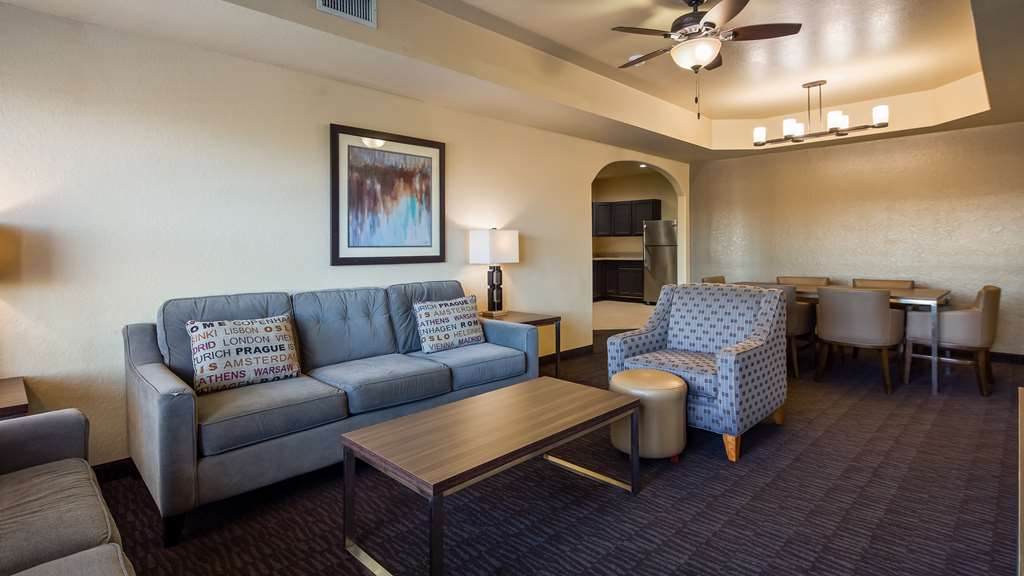 Best Western Plus Hill Country Suites - photo 13