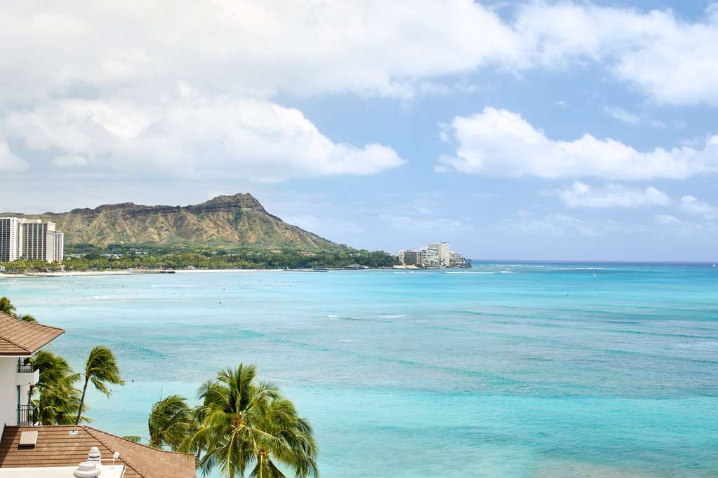 Outrigger Reef Waikiki Beach Resort - photo 8