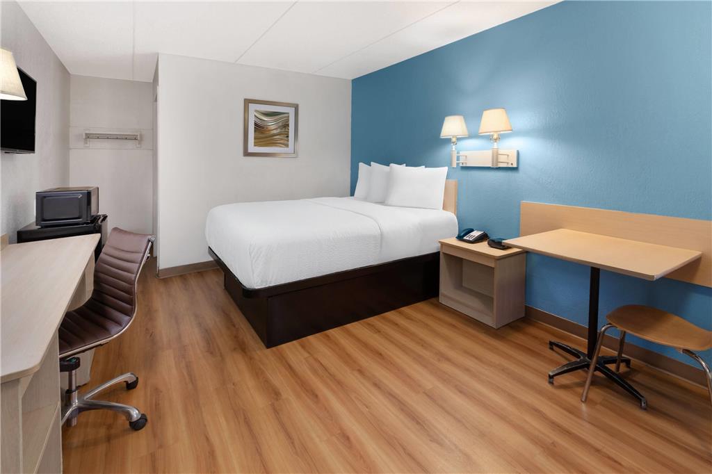 Travelodge by Wyndham Madison Heights MI - photo 20