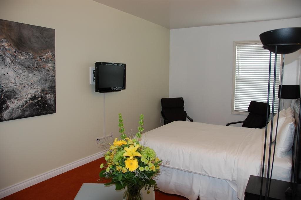 Gate House Hotel in Niagara Falls, Canada