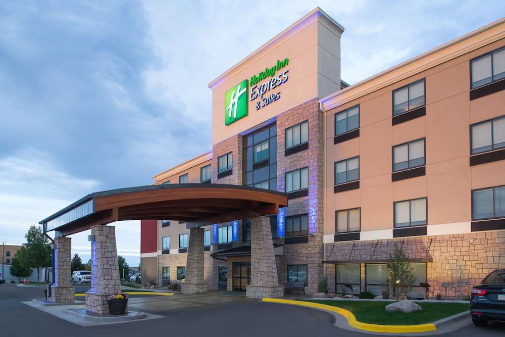 Holiday Inn Express Hotel & Suites Bismarck by IHG - photo 36