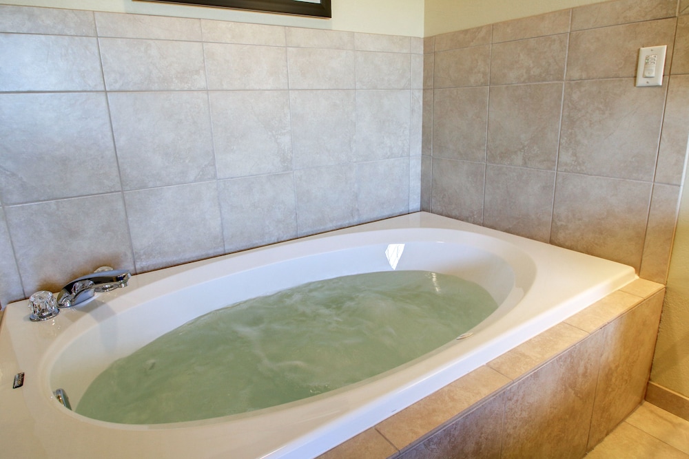 Cobblestone Hotel & Suites Charlestown IN - photo 16