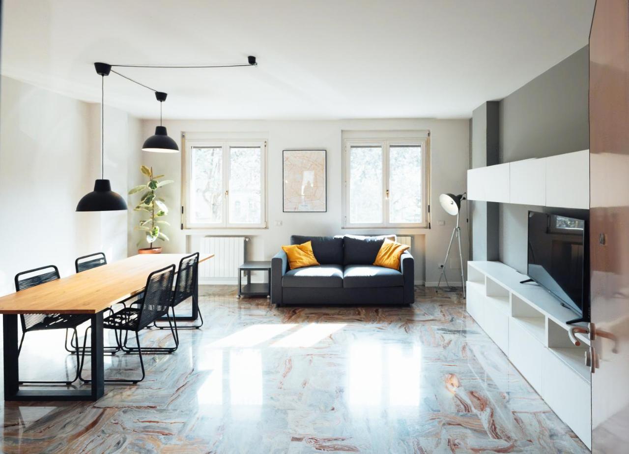 Como Lake Modern Apartment — 4-Star Luxury Hotel in Lecco, Italy