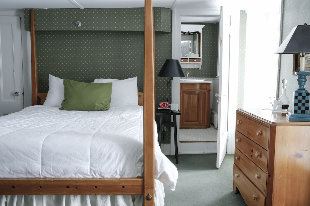 Beekman Arms and Delamater Inn - photo 5