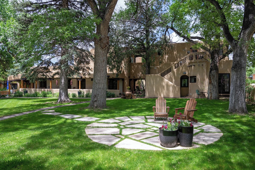 Inn on La Loma Plaza - photo 106