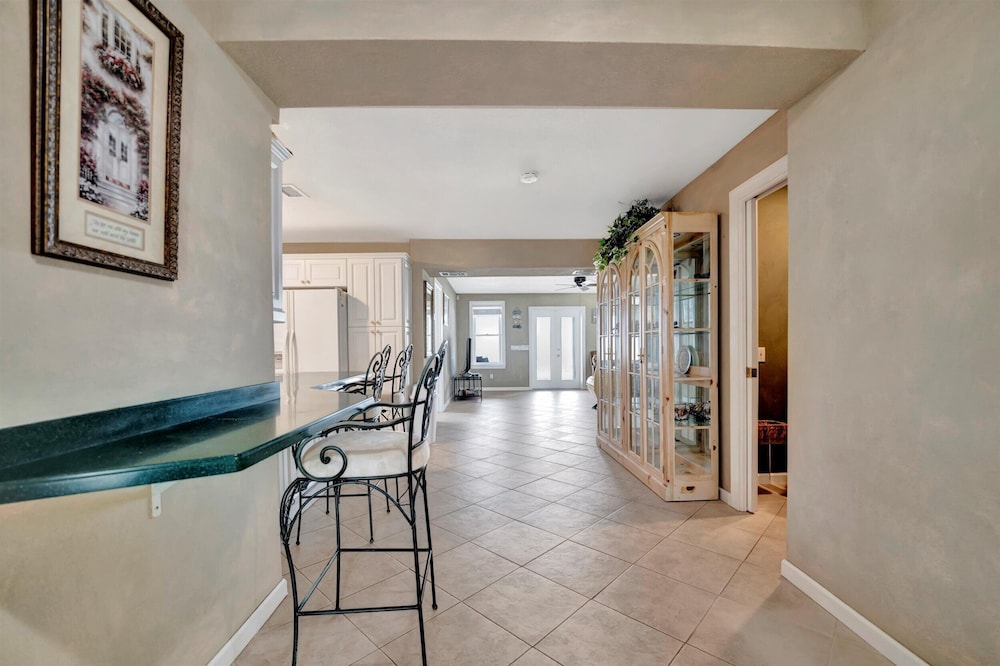 Stones Throw Beachfront Luxury Suites - photo 29