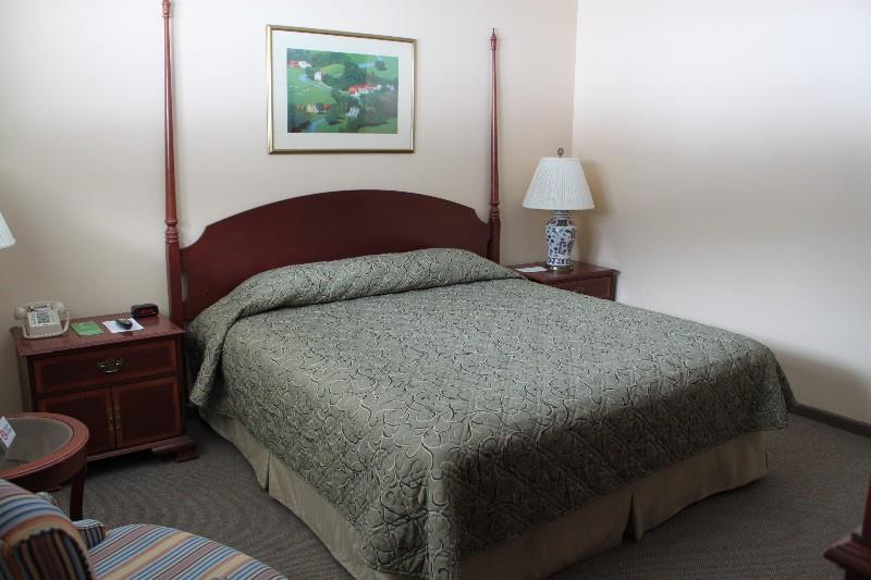 Red Carpet Inn On the Lake - photo 15