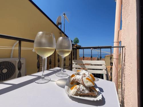 RockSea Apartments Attic Floor — 4-Star Luxury Hotel in Cefalu, Italy