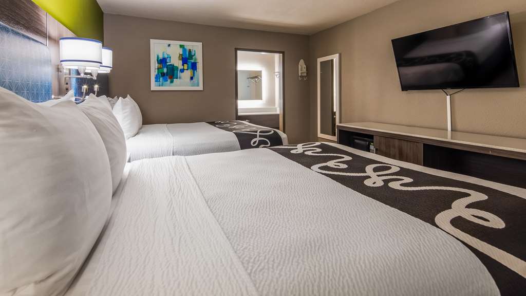 SureStay Plus Hotel by Best Western Point Richmond - photo 6