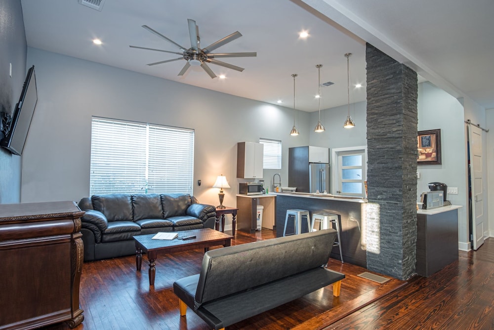 Prosperity Place Remodeled 3br 2ba Near Downtown - photo 17