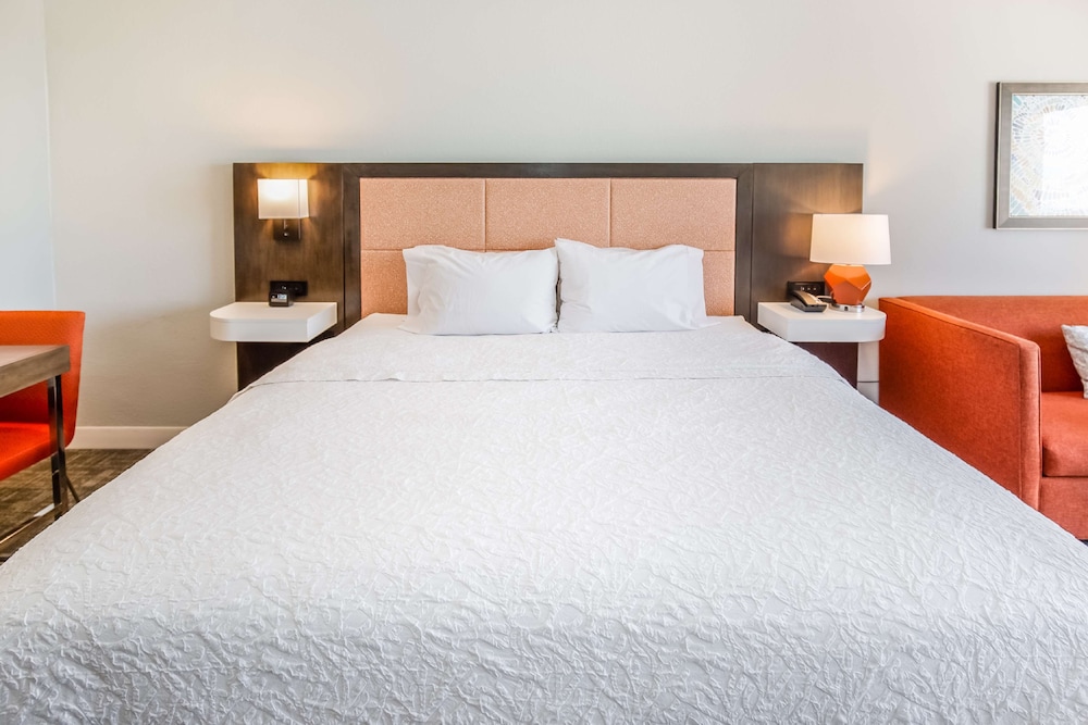 Hampton Inn Pensacola Beach - photo 35