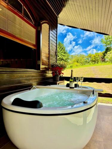 Aya Chales in Sao Roque, Brasil