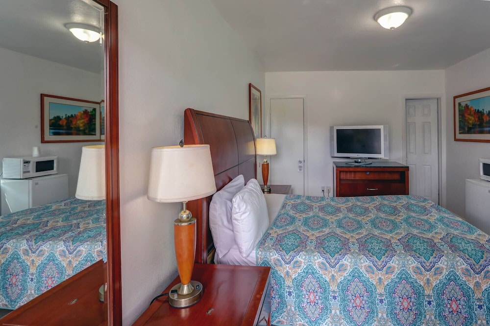 Green Seas Motel - photo 19