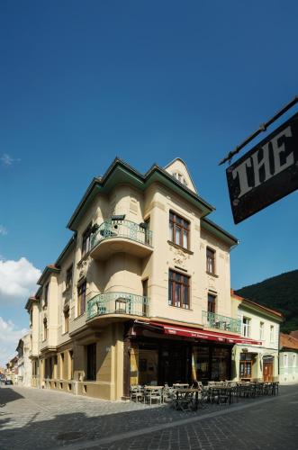 1910 Boutique Central Scenic Self Check In — 4-Star Luxury Hotel in Brasov, Romania