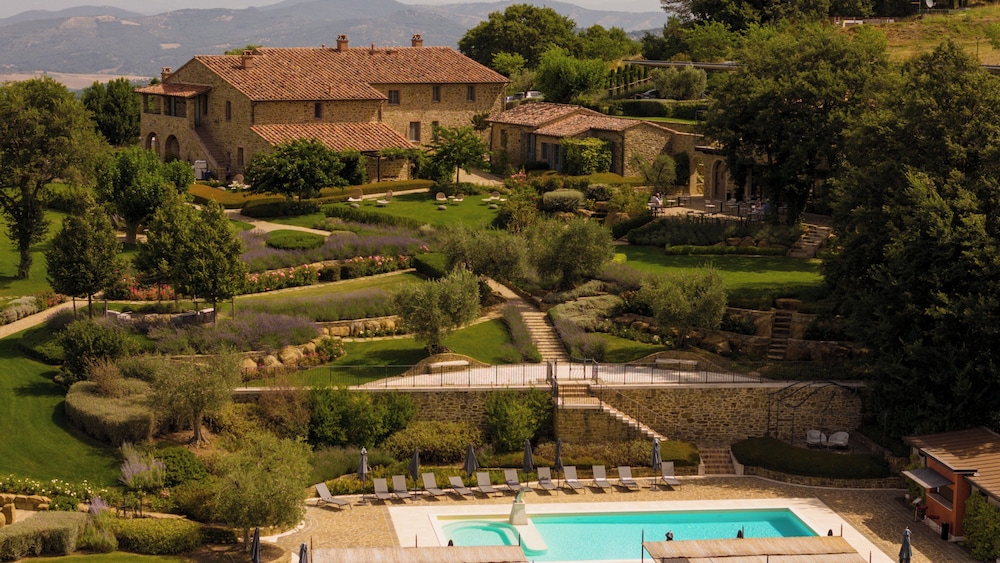 I Borghi dell'Eremo — hotel in Piegaro