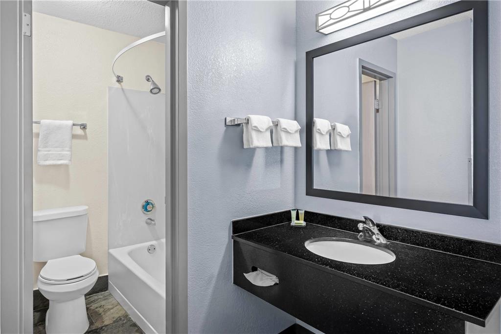 Days Inn by Wyndham Chattanooga Hamilton Place - photo 13