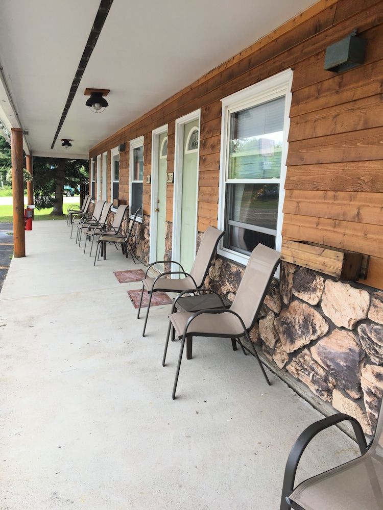 Superior Motel & Suites - photo 20