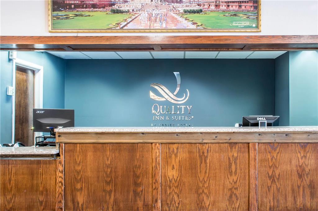 Quality Inn & Suites Palm Island Indoor Waterpark - photo 4