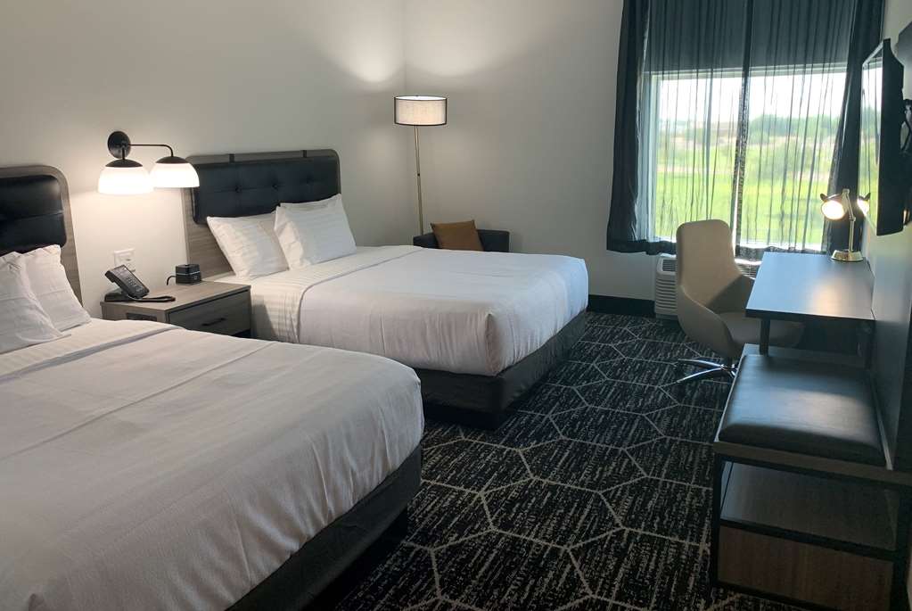 La Quinta Inn & Suites by Wyndham Maricopa Copper Sky - photo 16