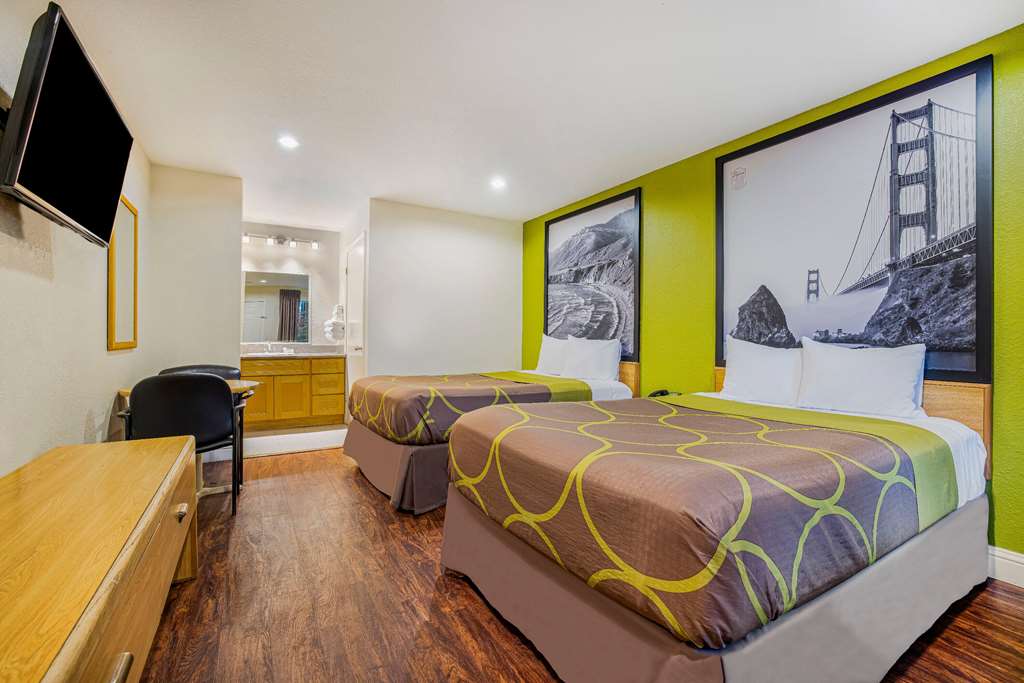 Super 8 by Wyndham Auburn - photo 13